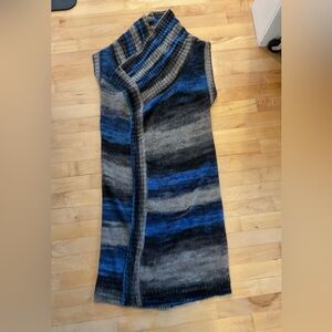 Moth sleeveless duster